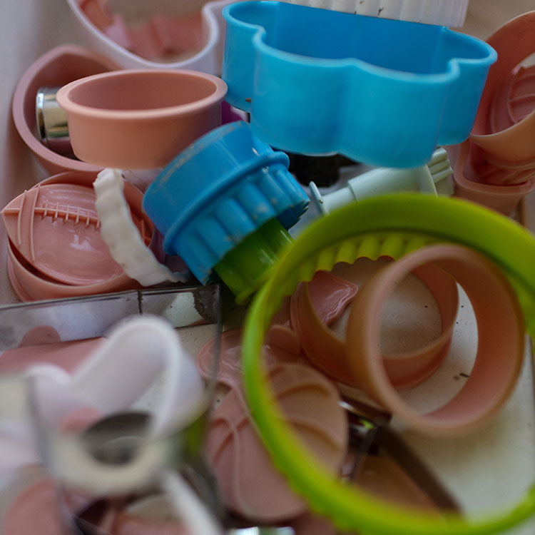 Mani in creta - Laboratorio di Ceramica per Bambini - Il Sorriso Cherasco